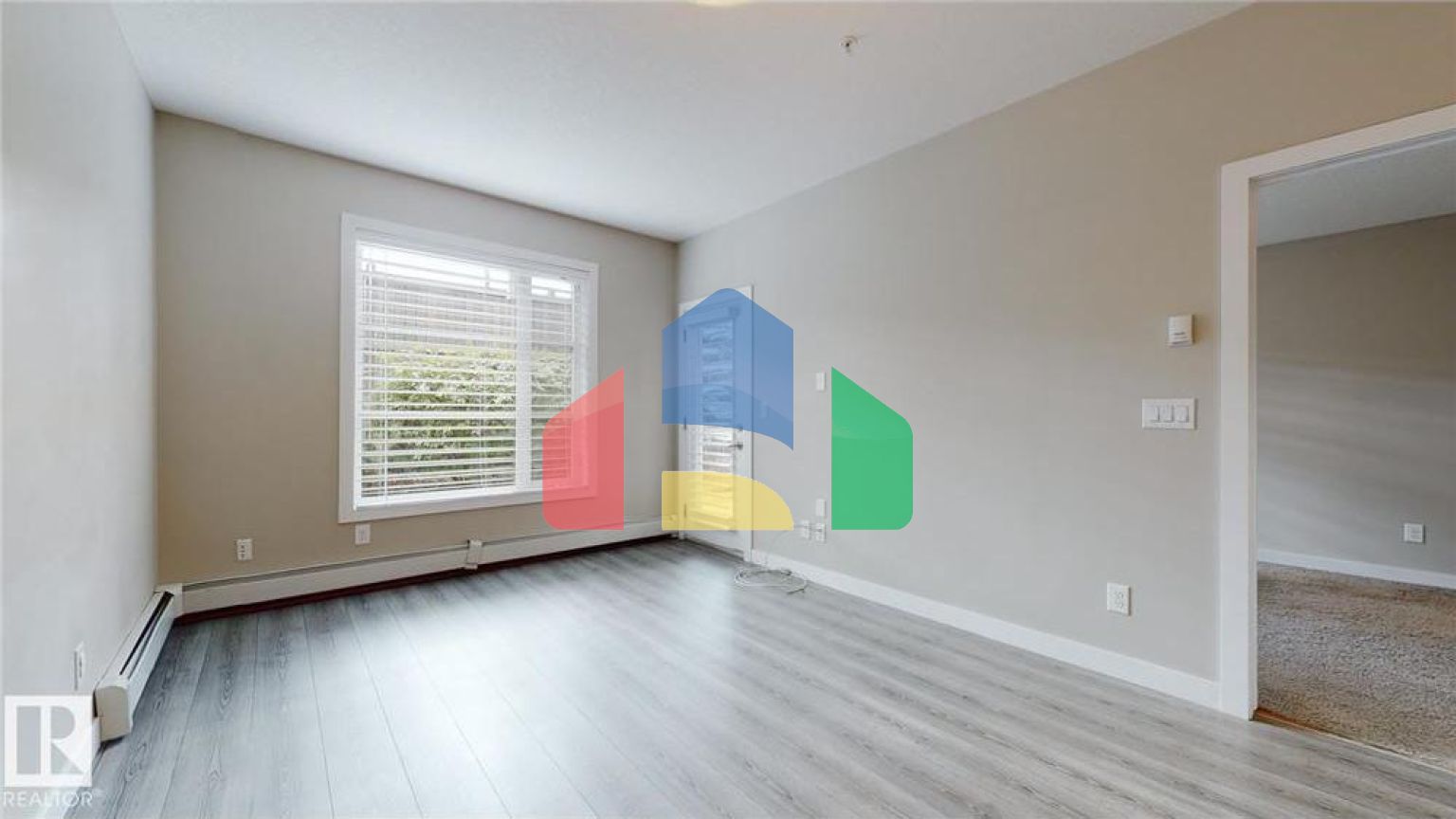 Residential - Condo/Apartment - Edmonton, Canada - Canada