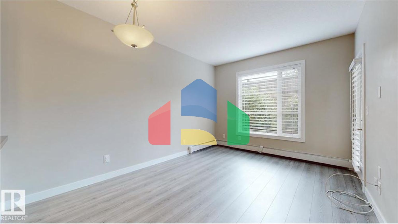 Residential - Condo/Apartment - Edmonton, Canada - Canada