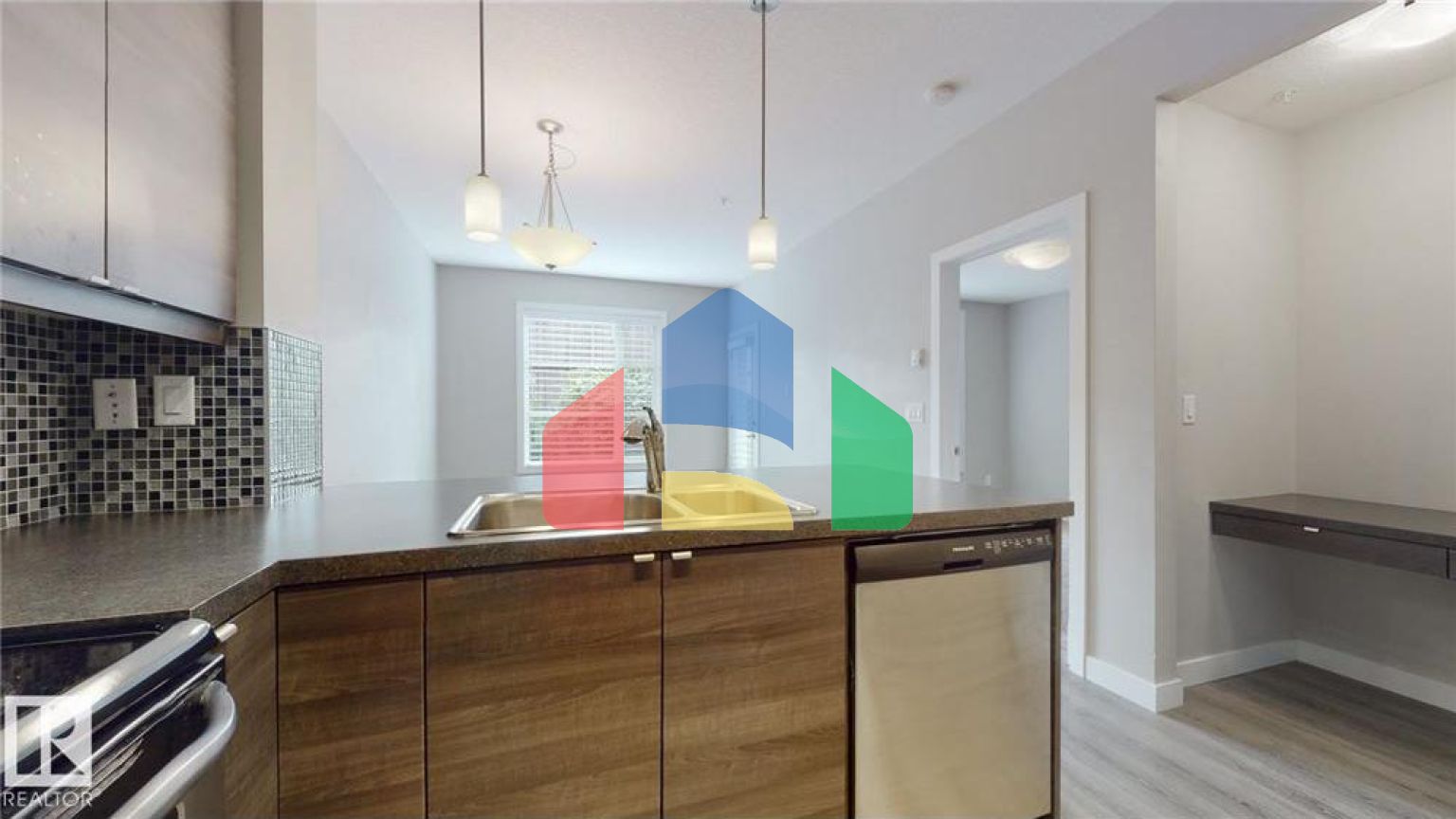 Residential - Condo/Apartment - Edmonton, Canada - Canada