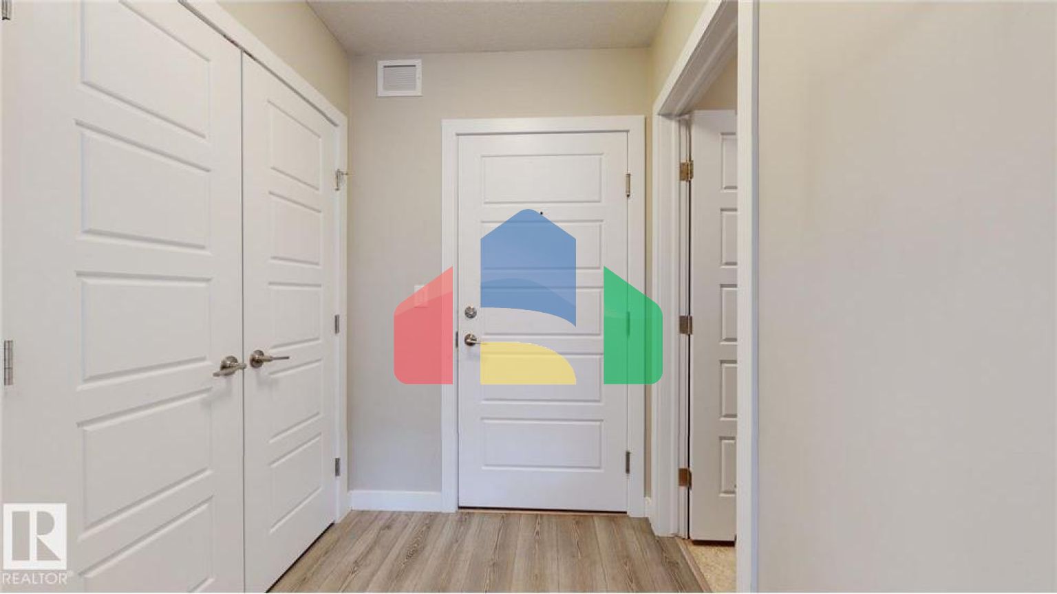 Residential - Condo/Apartment - Edmonton, Canada - Canada