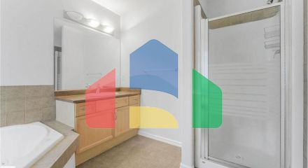 Residential - Single Family Home - Edmonton, Canada - Canada