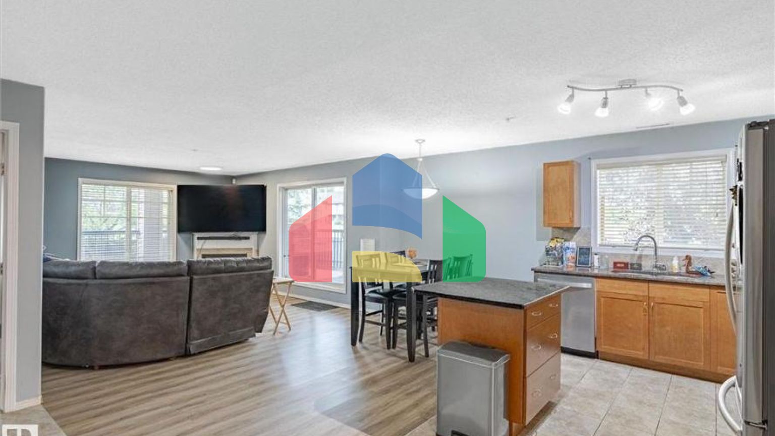 Residential - Condo/Apartment - Edmonton, Canada - Canada