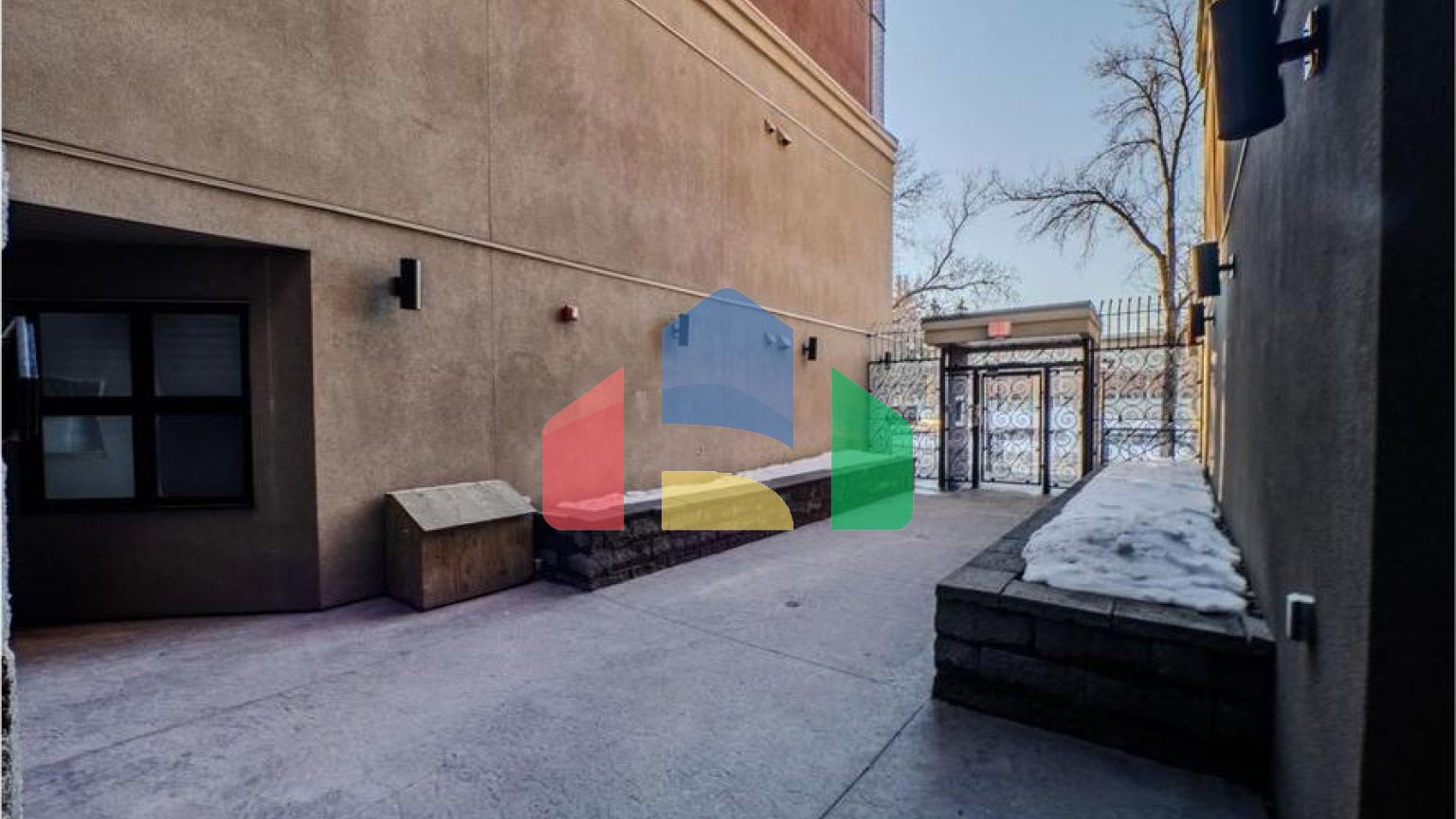 Residential - Condo/Apartment - Edmonton, Canada - Canada