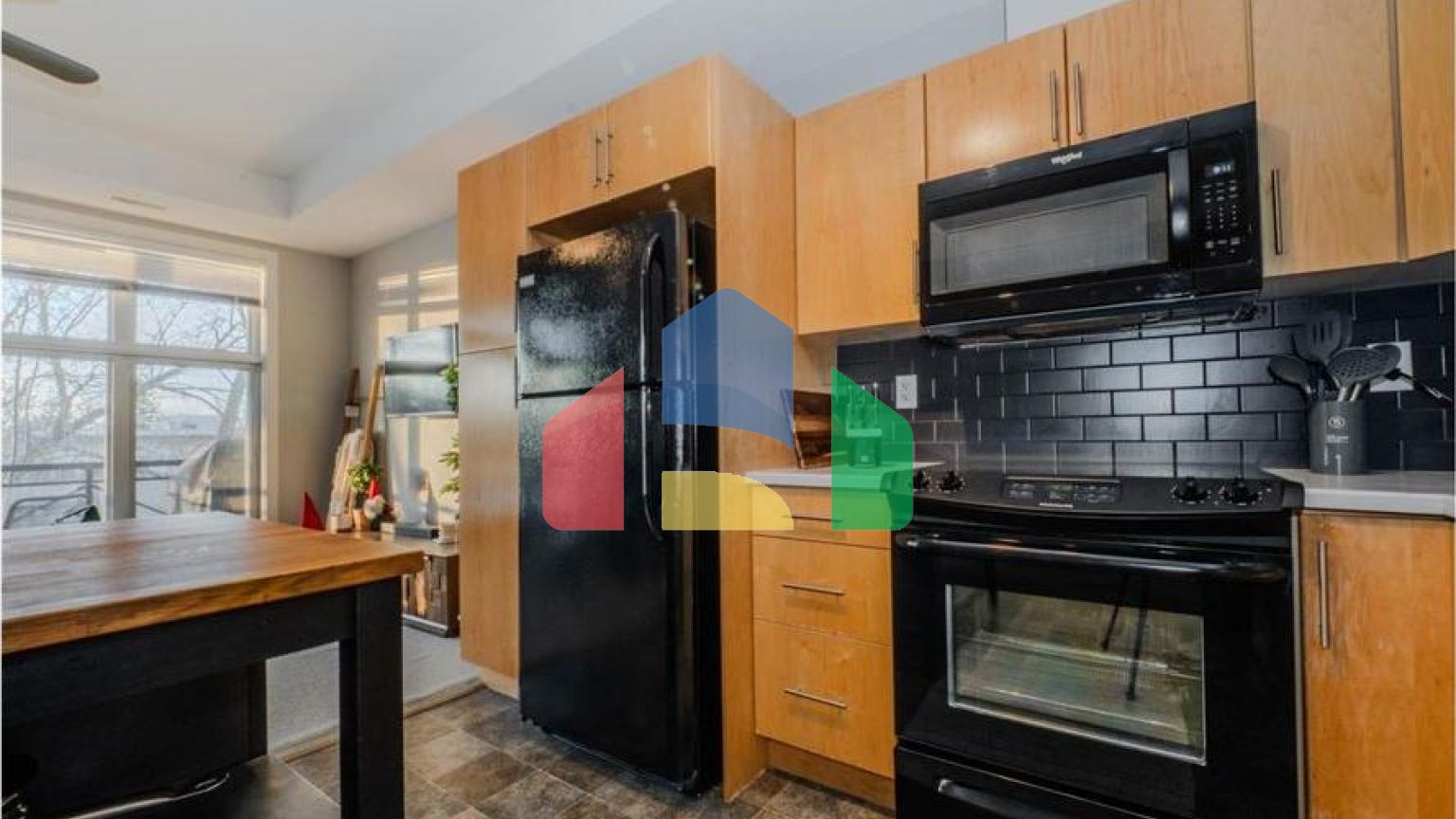 Residential - Condo/Apartment - Edmonton, Canada - Canada