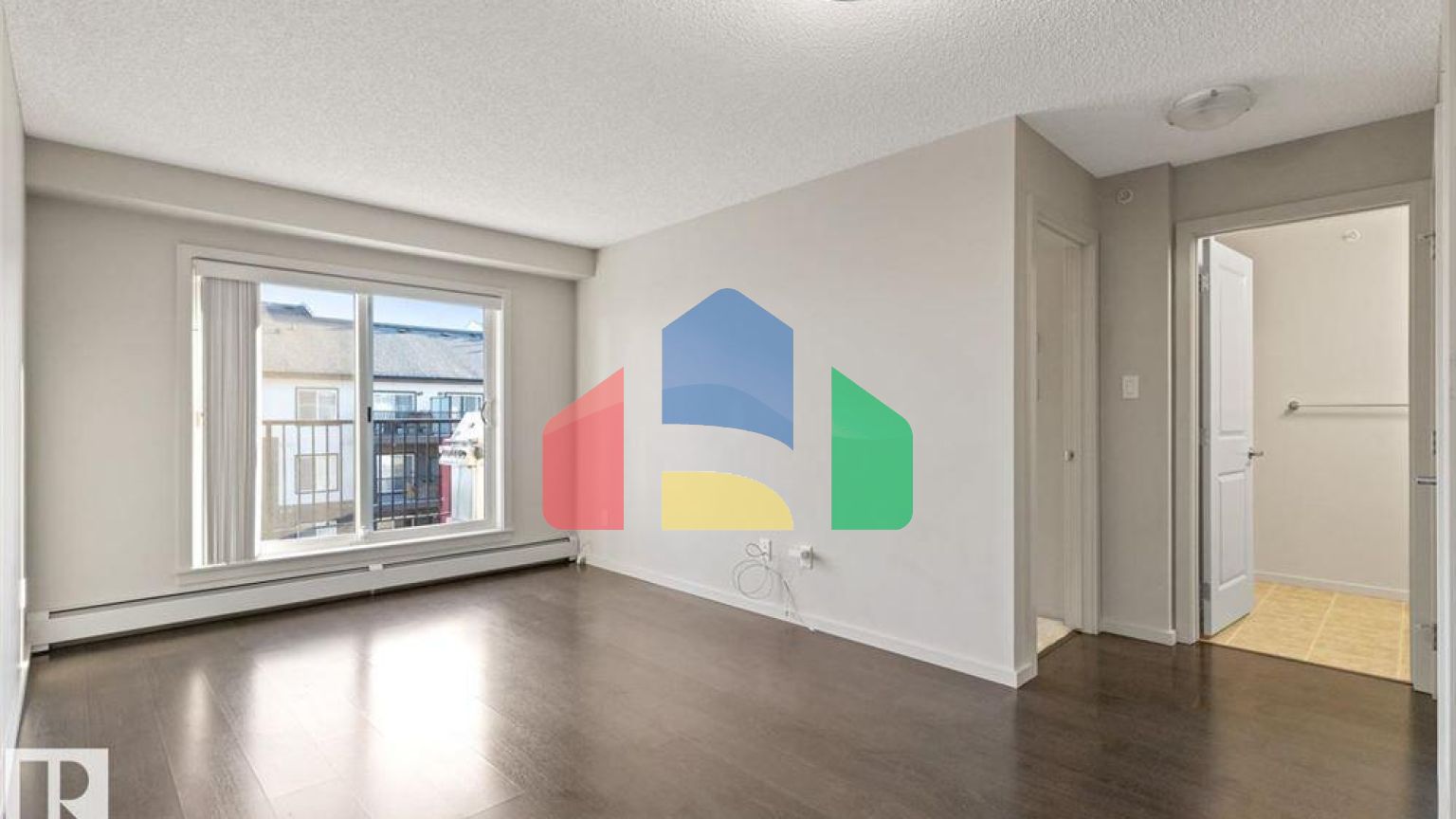 Residential - Condo/Apartment - Edmonton, Canada - Canada