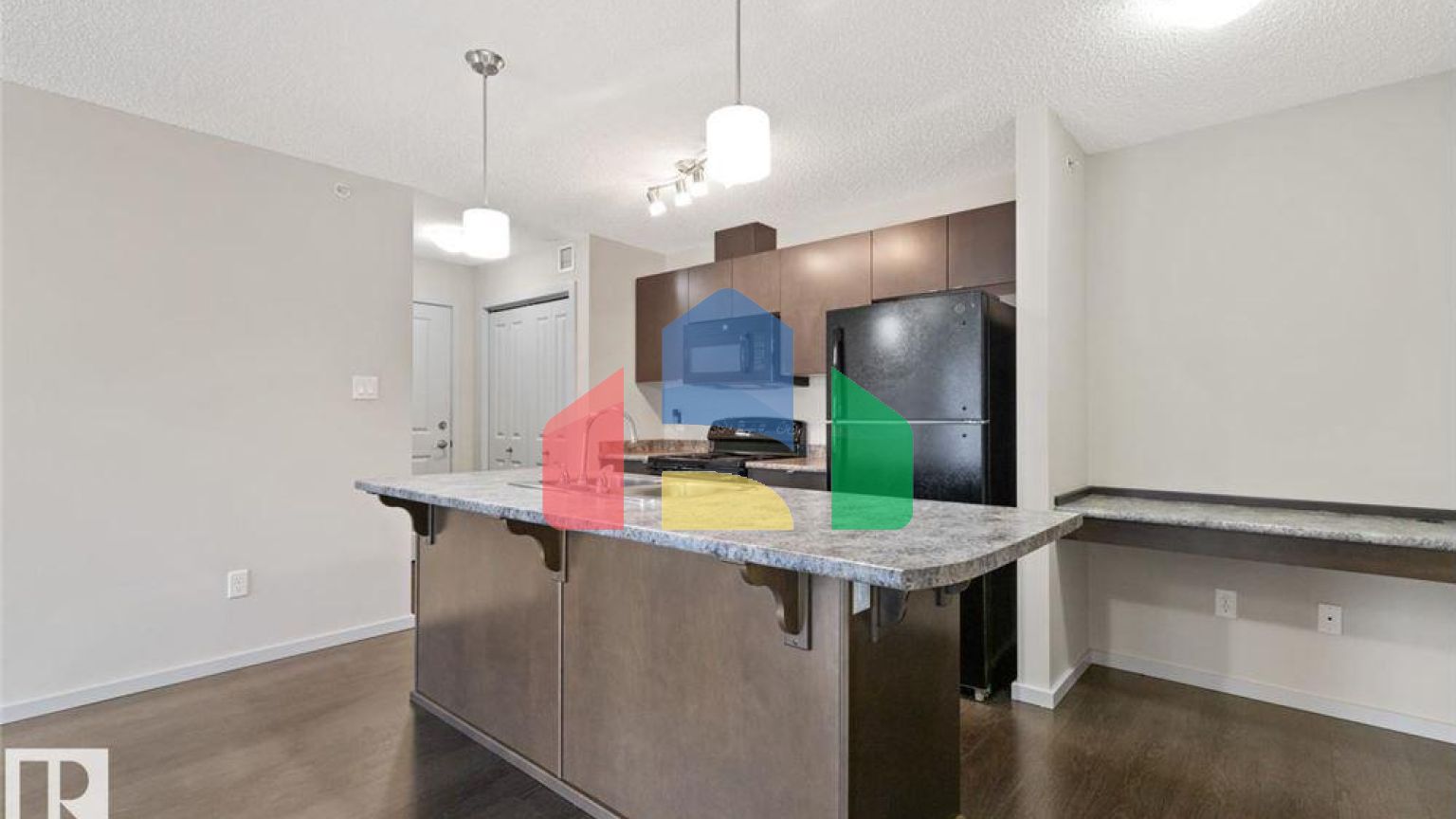 Residential - Condo/Apartment - Edmonton, Canada - Canada