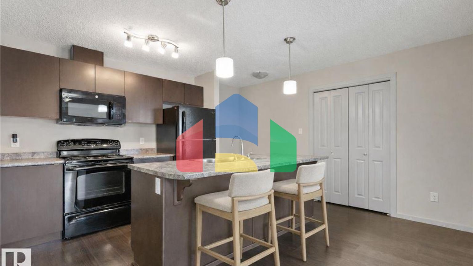 Residential - Condo/Apartment - Edmonton, Canada - Canada