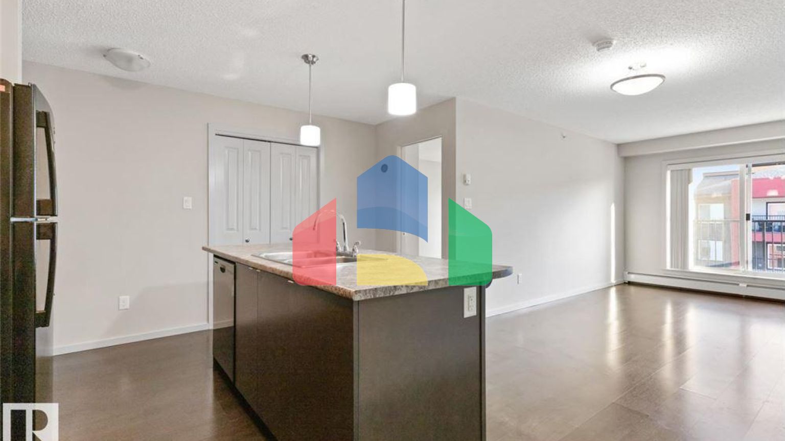 Residential - Condo/Apartment - Edmonton, Canada - Canada