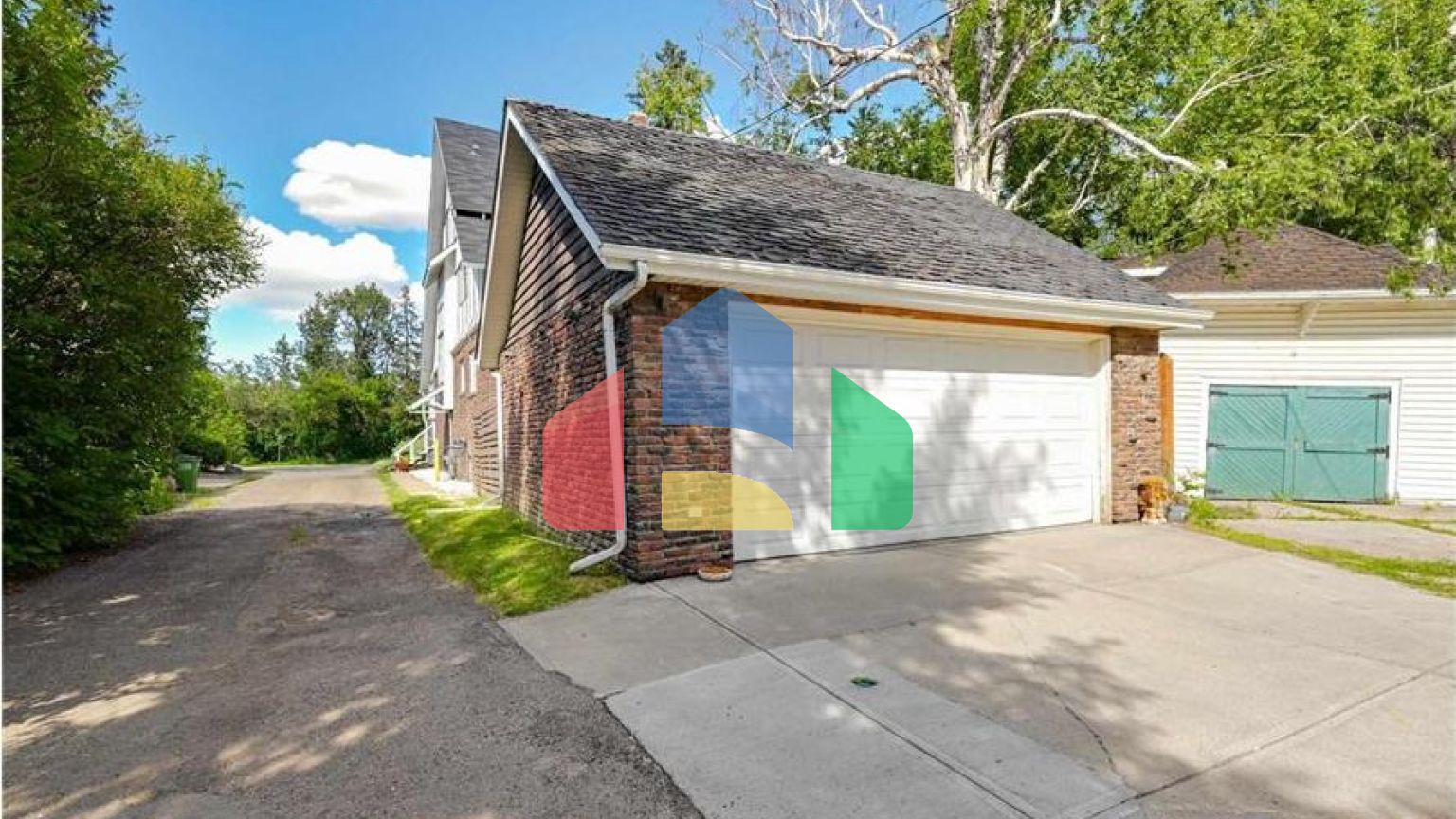 Residential - Single Family Home - Edmonton, Canada - Canada