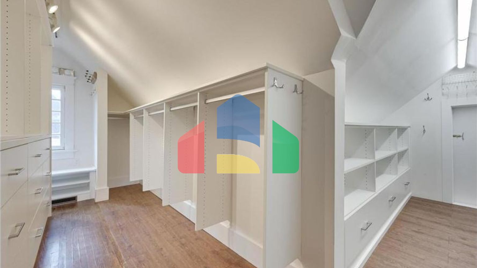 Residential - Single Family Home - Edmonton, Canada - Canada