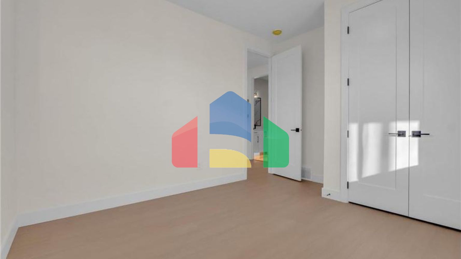 Residential - Single Family Home - Edmonton, Canada - Canada