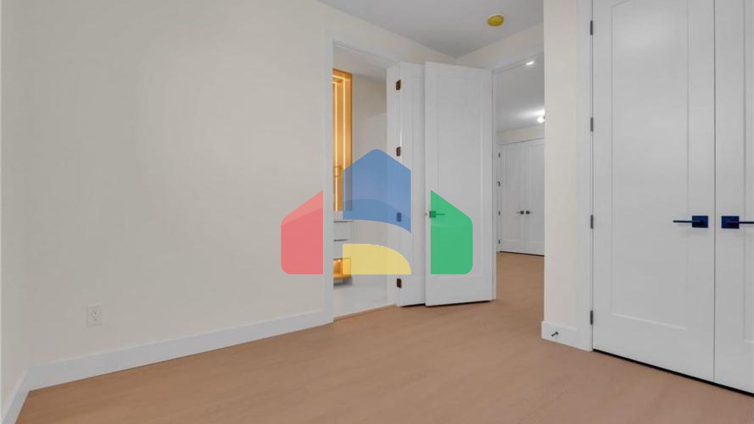 Residential - Single Family Home - Edmonton, Canada - Canada