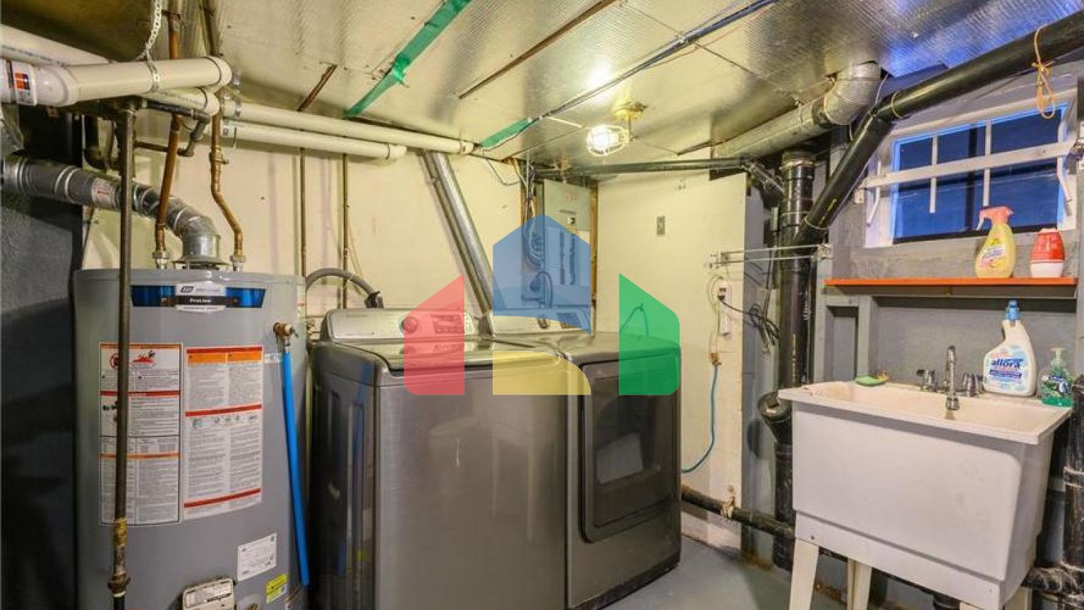 Residential - Single Family Home - Edmonton, Canada - Canada