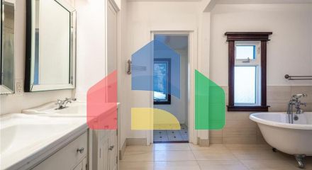 Residential - Single Family Home - Edmonton, Canada - Canada