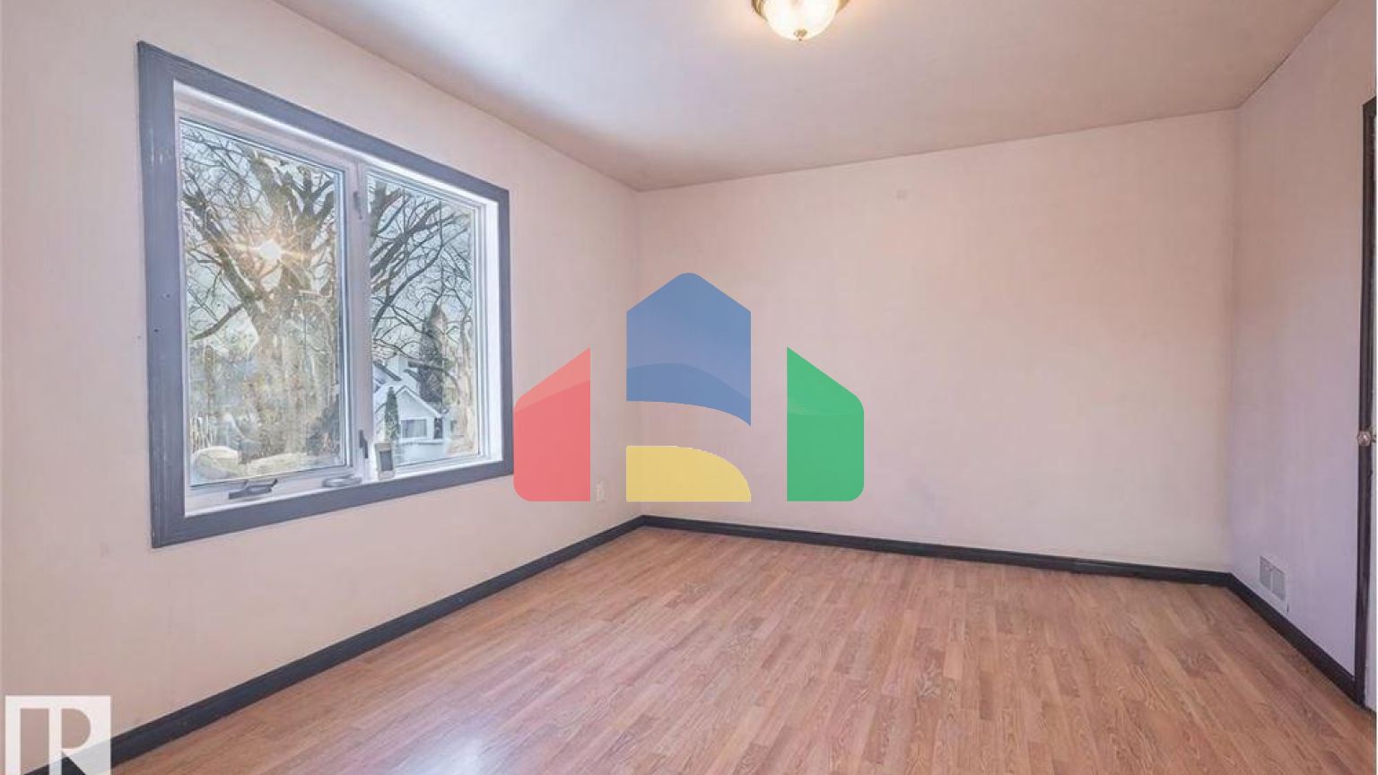 Residential - Single Family Home - Edmonton, Canada - Canada