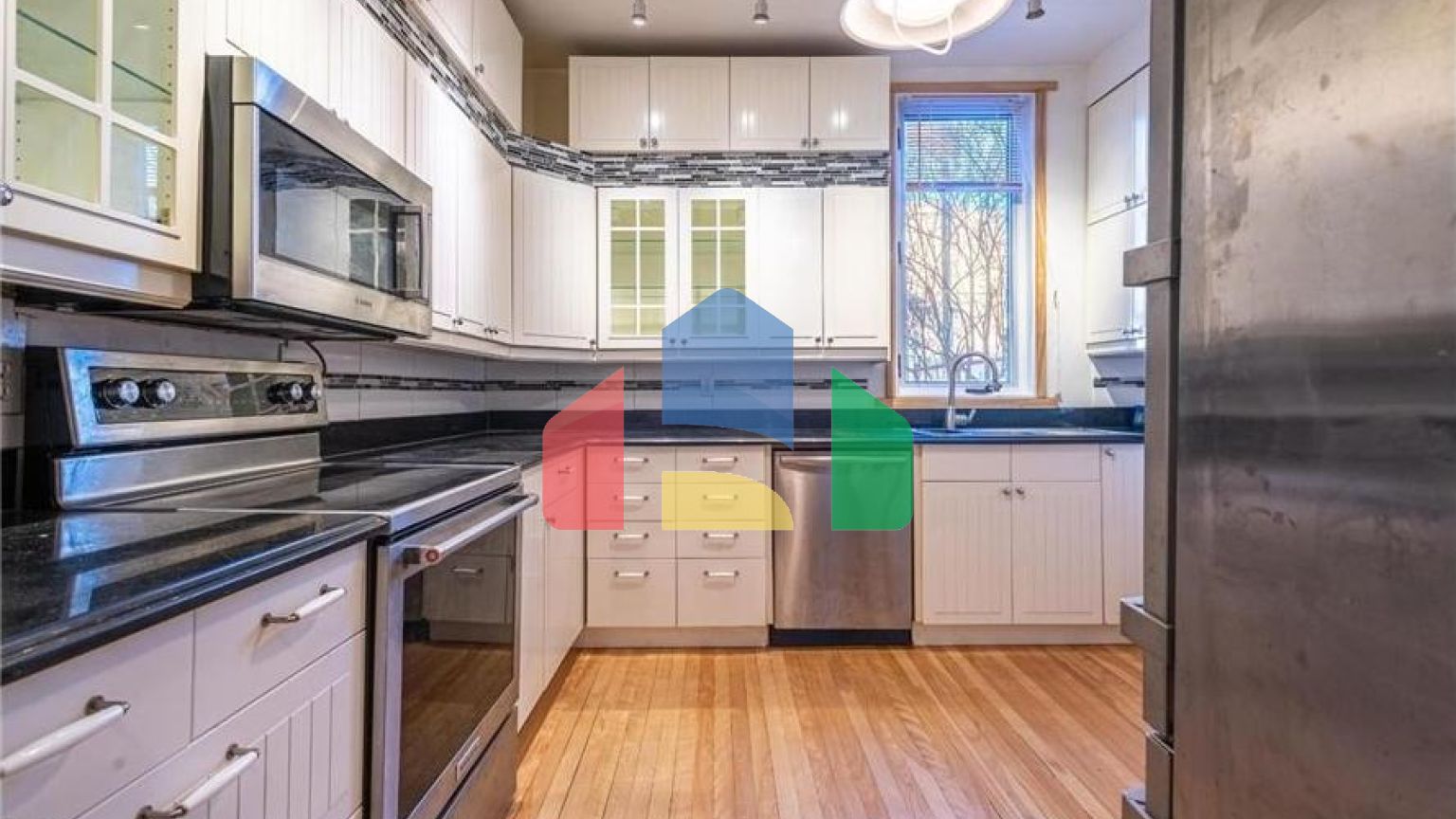 Residential - Single Family Home - Edmonton, Canada - Canada