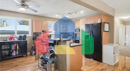 Residential - Single Family Home - Edmonton, Canada - Canada