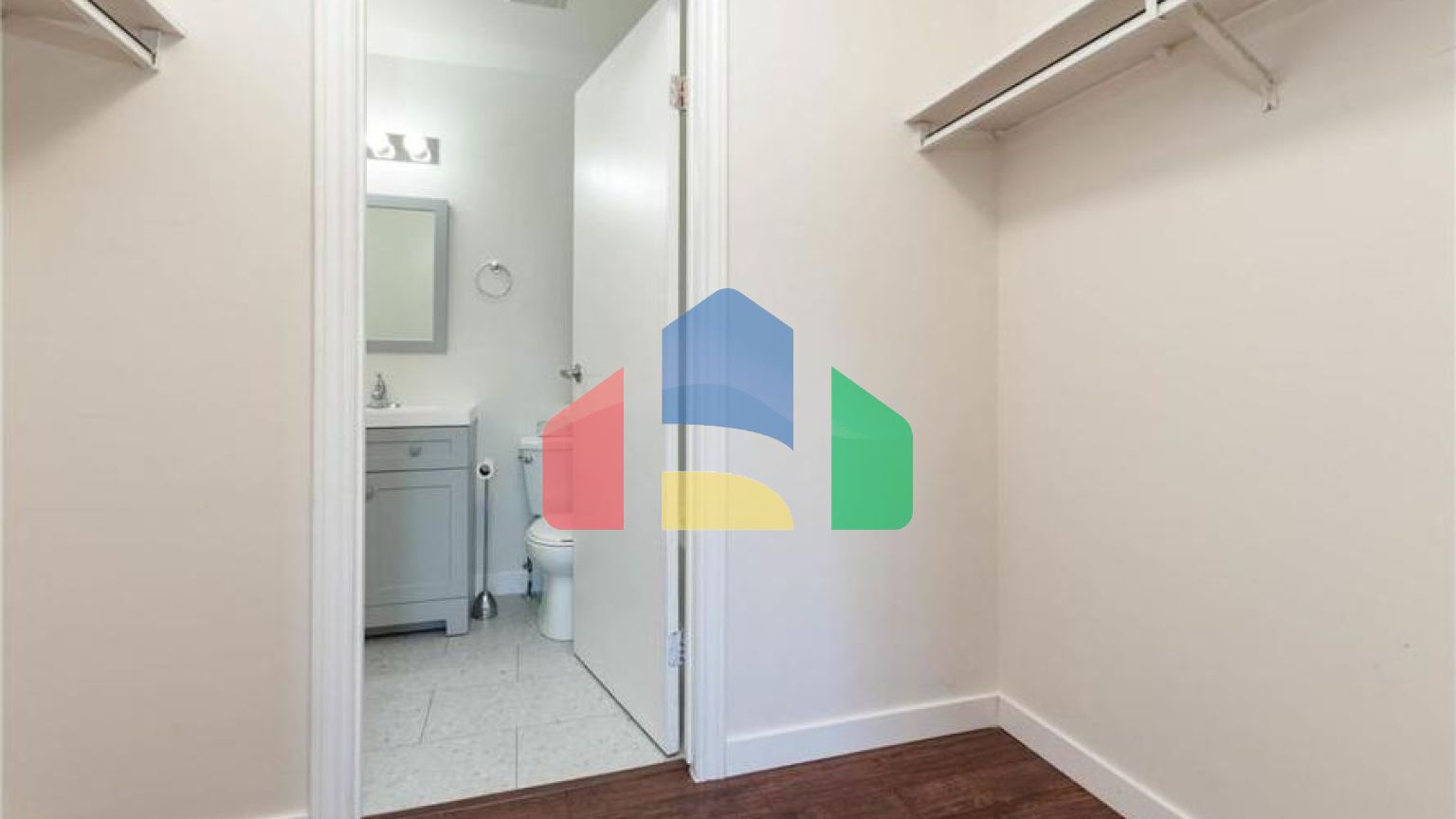 Residential - Single Family Home - Edmonton, Canada - Canada