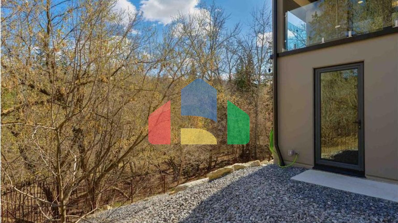 Residential - Single Family Home - Edmonton, Canada - Canada