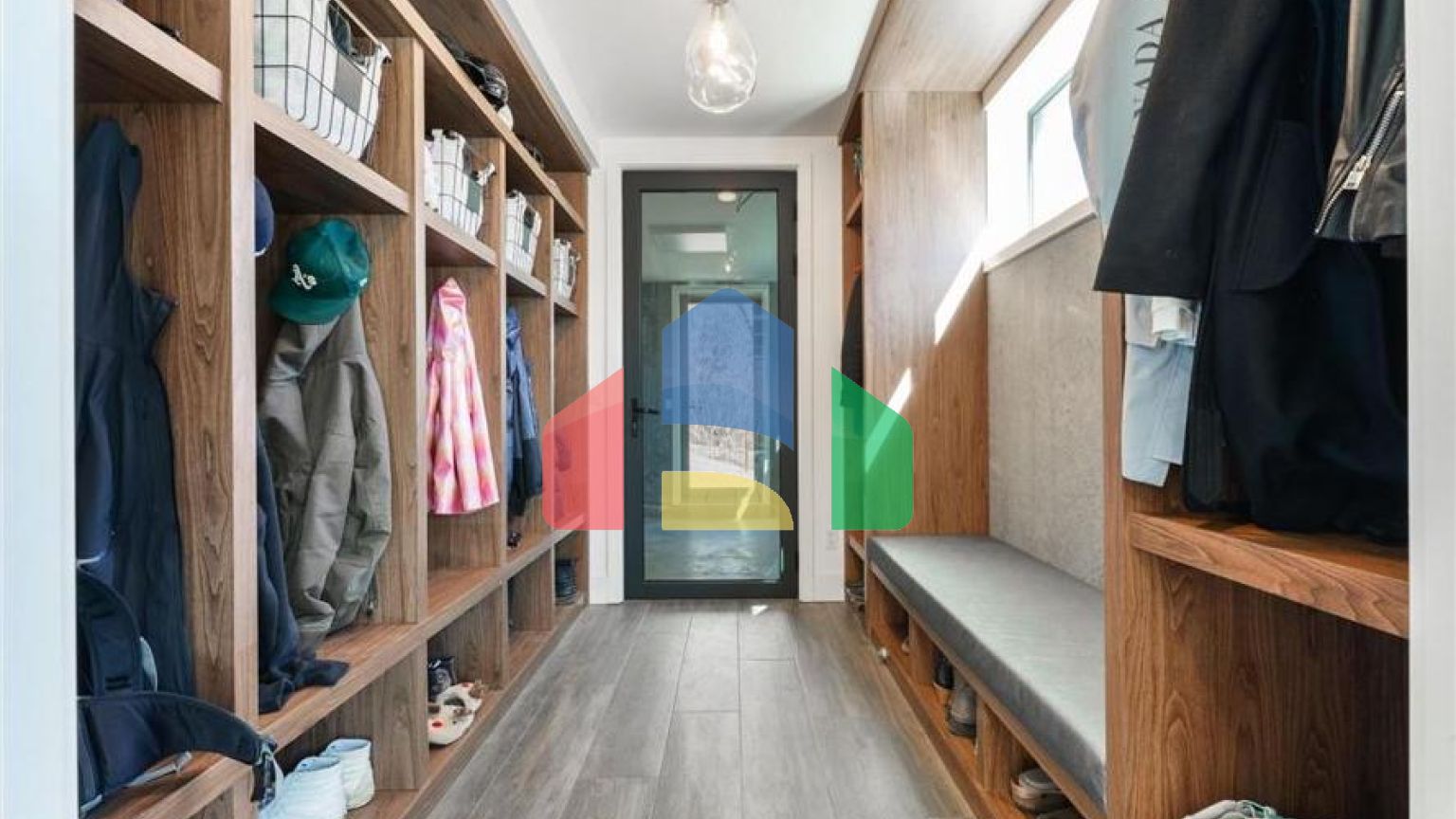 Residential - Single Family Home - Edmonton, Canada - Canada