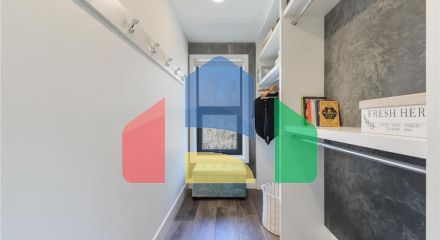 Residential - Single Family Home - Edmonton, Canada - Canada