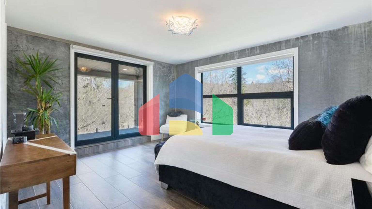 Residential - Single Family Home - Edmonton, Canada - Canada