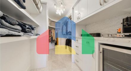 Residential - Single Family Home - Edmonton, Canada - Canada