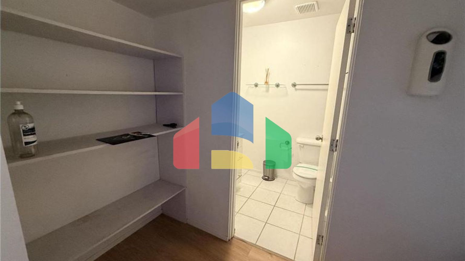 Residential - Single Family Home - Edmonton, Canada - Canada