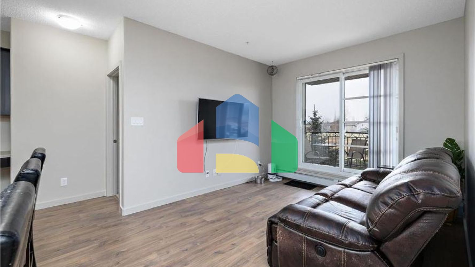 Residential - Condo/Apartment - Edmonton, Canada - Canada