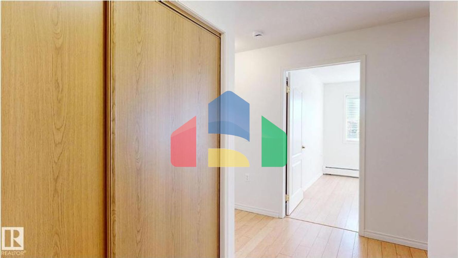 Residential - Single Family Home - Edmonton, Canada - Canada