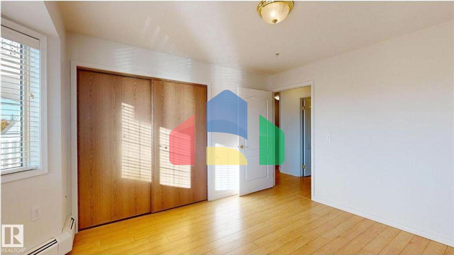 Residential - Single Family Home - Edmonton, Canada - Canada