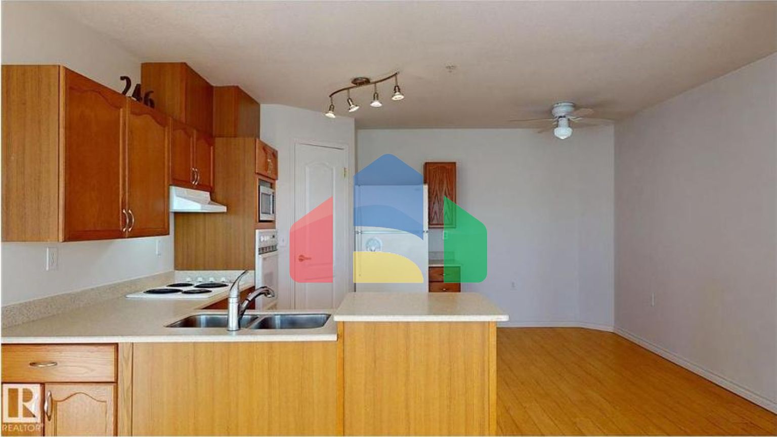 Residential - Single Family Home - Edmonton, Canada - Canada