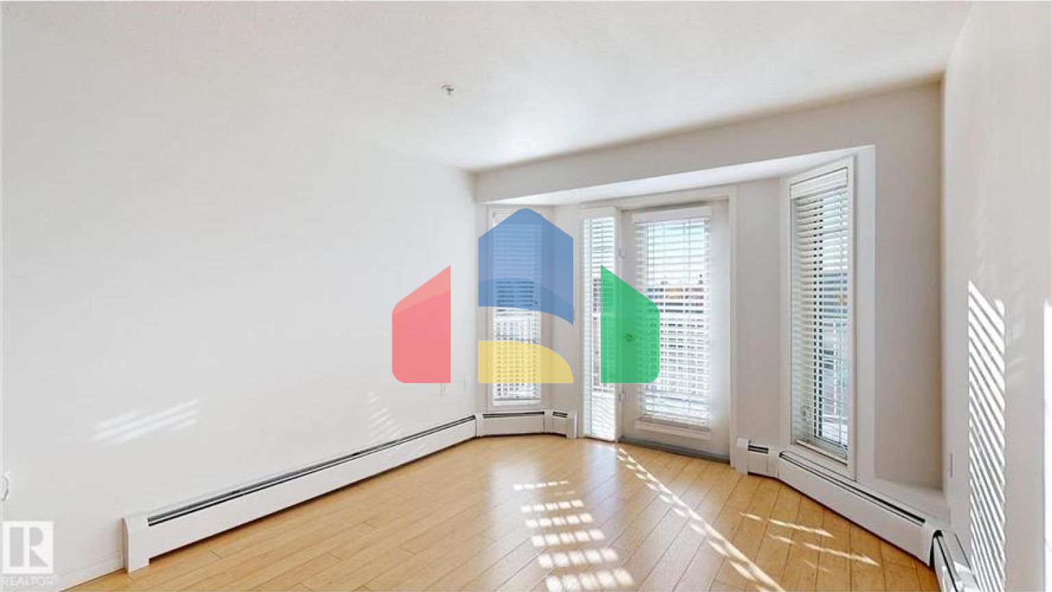 Residential - Single Family Home - Edmonton, Canada - Canada