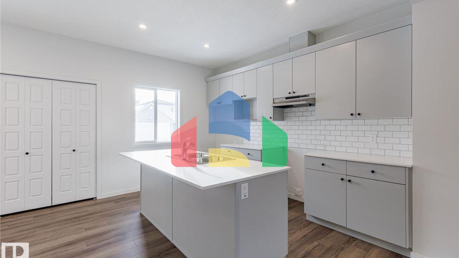 Residential - Single Family Home - Edmonton, Canada - Canada