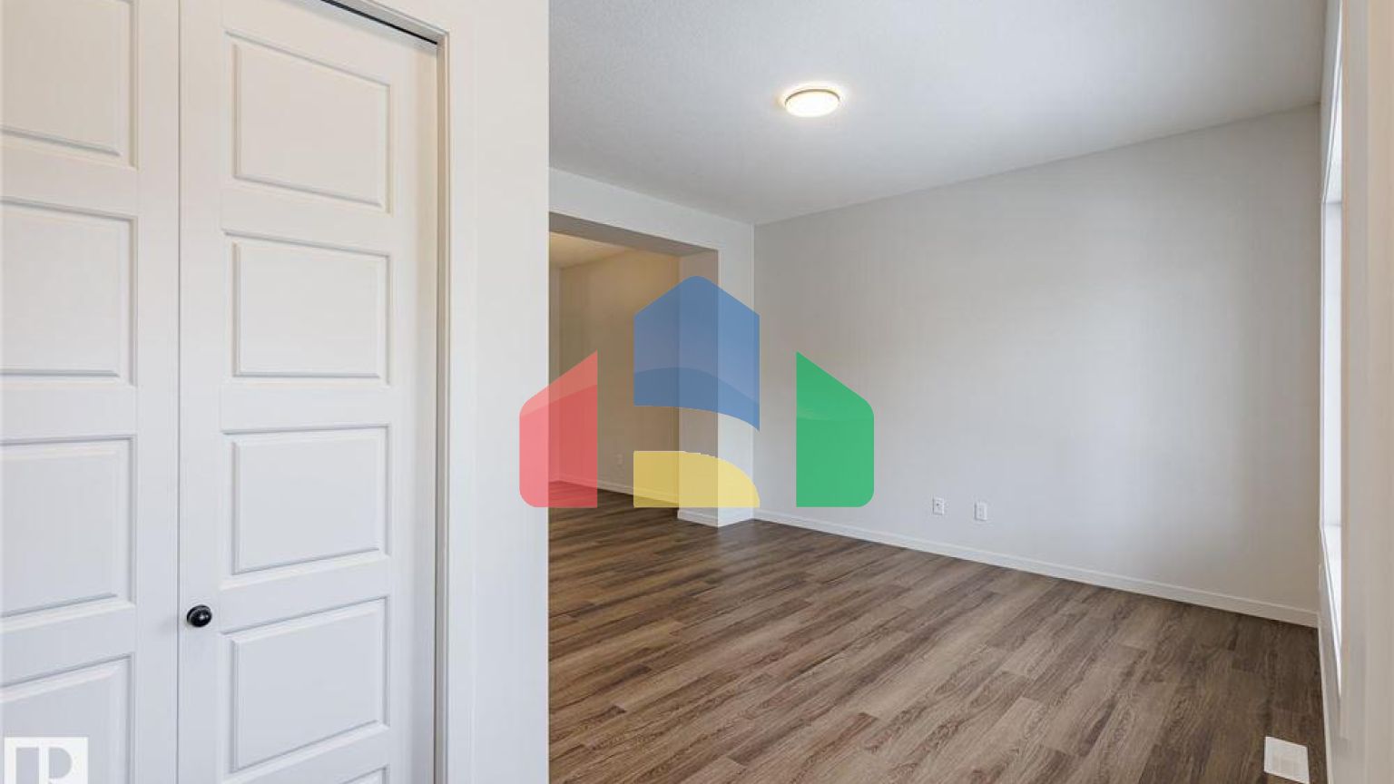 Residential - Single Family Home - Edmonton, Canada - Canada