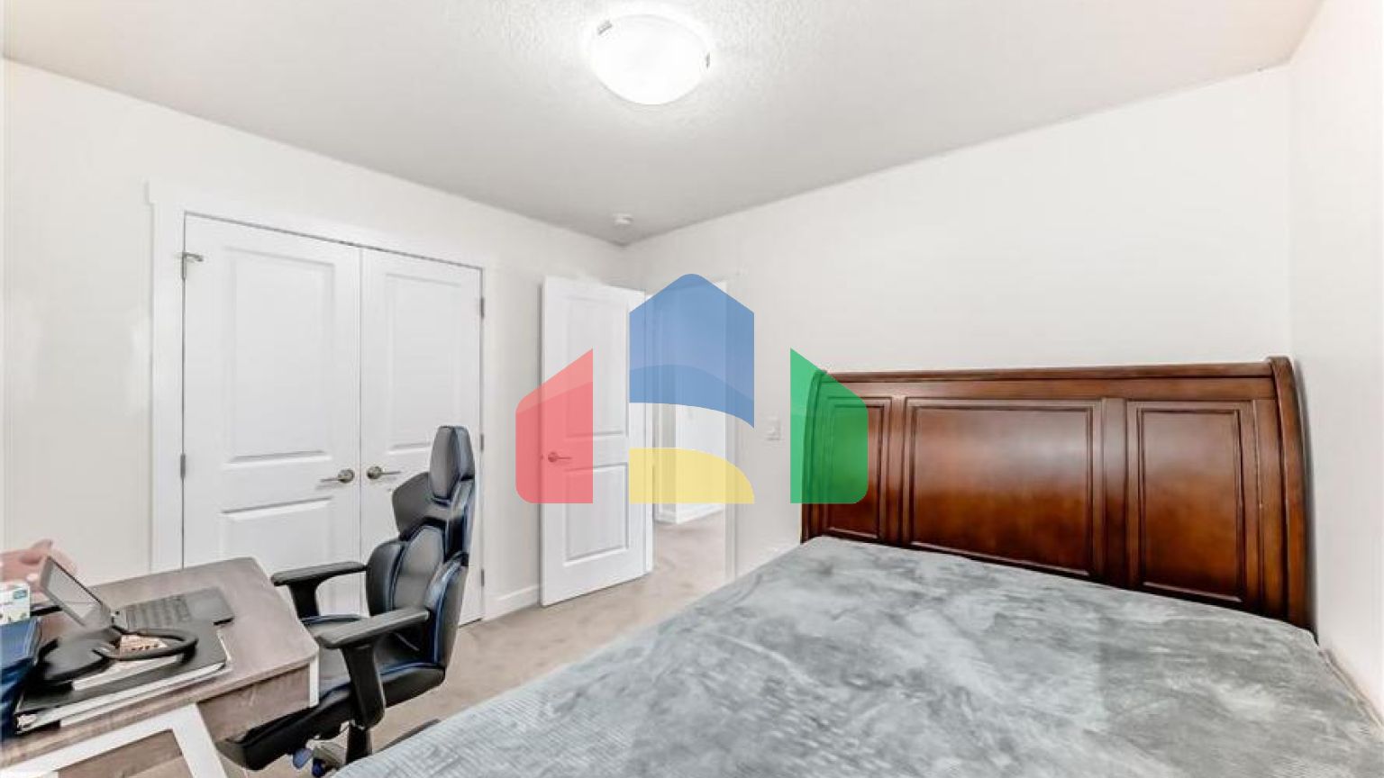 Residential - Single Family Home - Edmonton, Canada - Canada