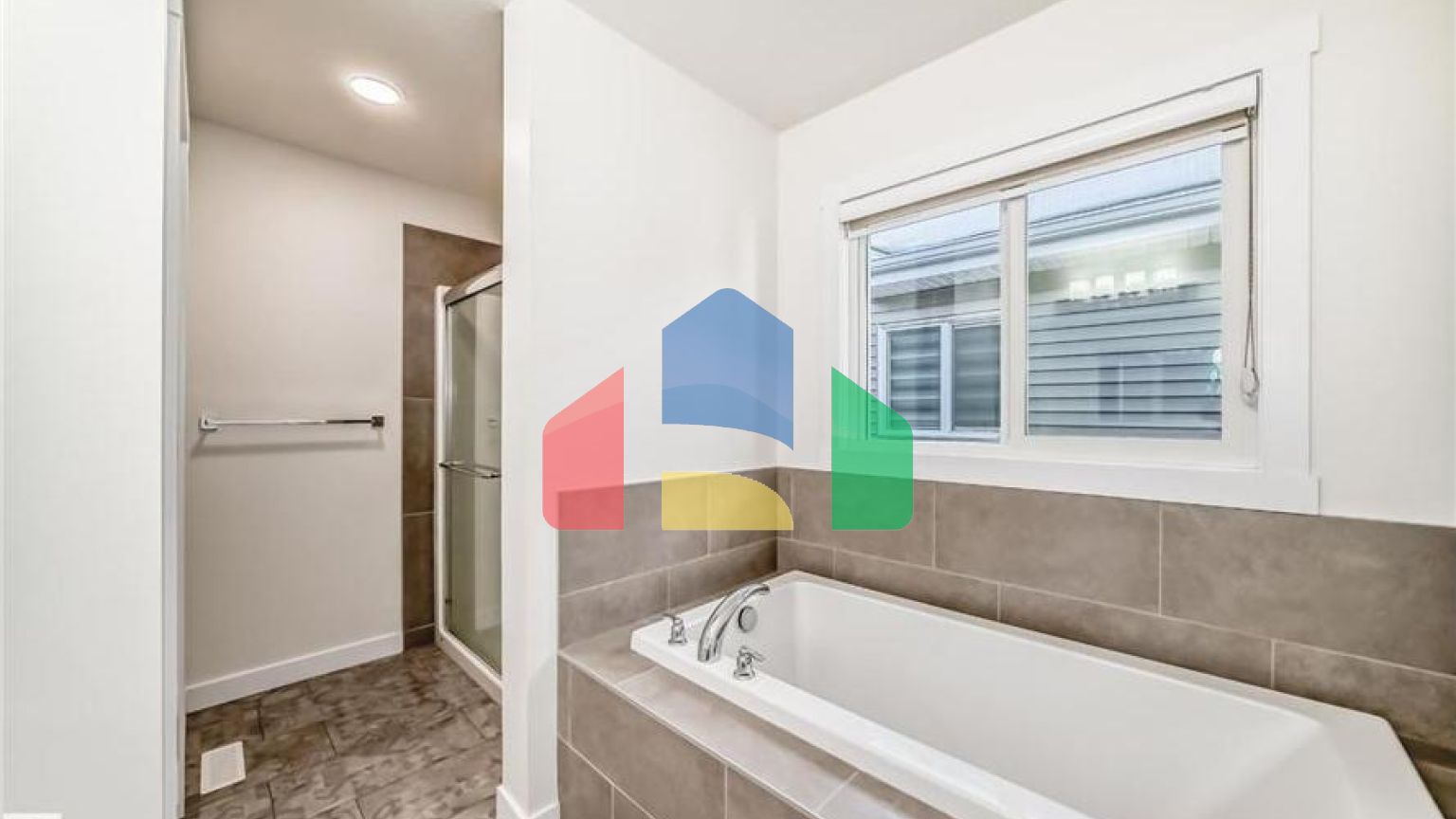 Residential - Single Family Home - Edmonton, Canada - Canada