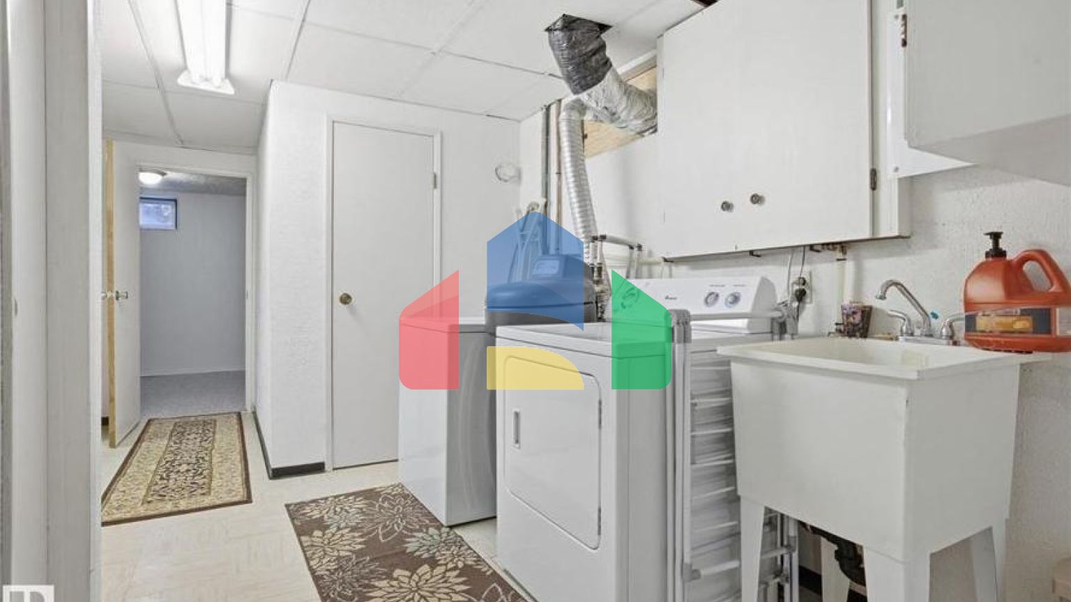 Residential - Single Family Home - Edmonton, Canada - Canada