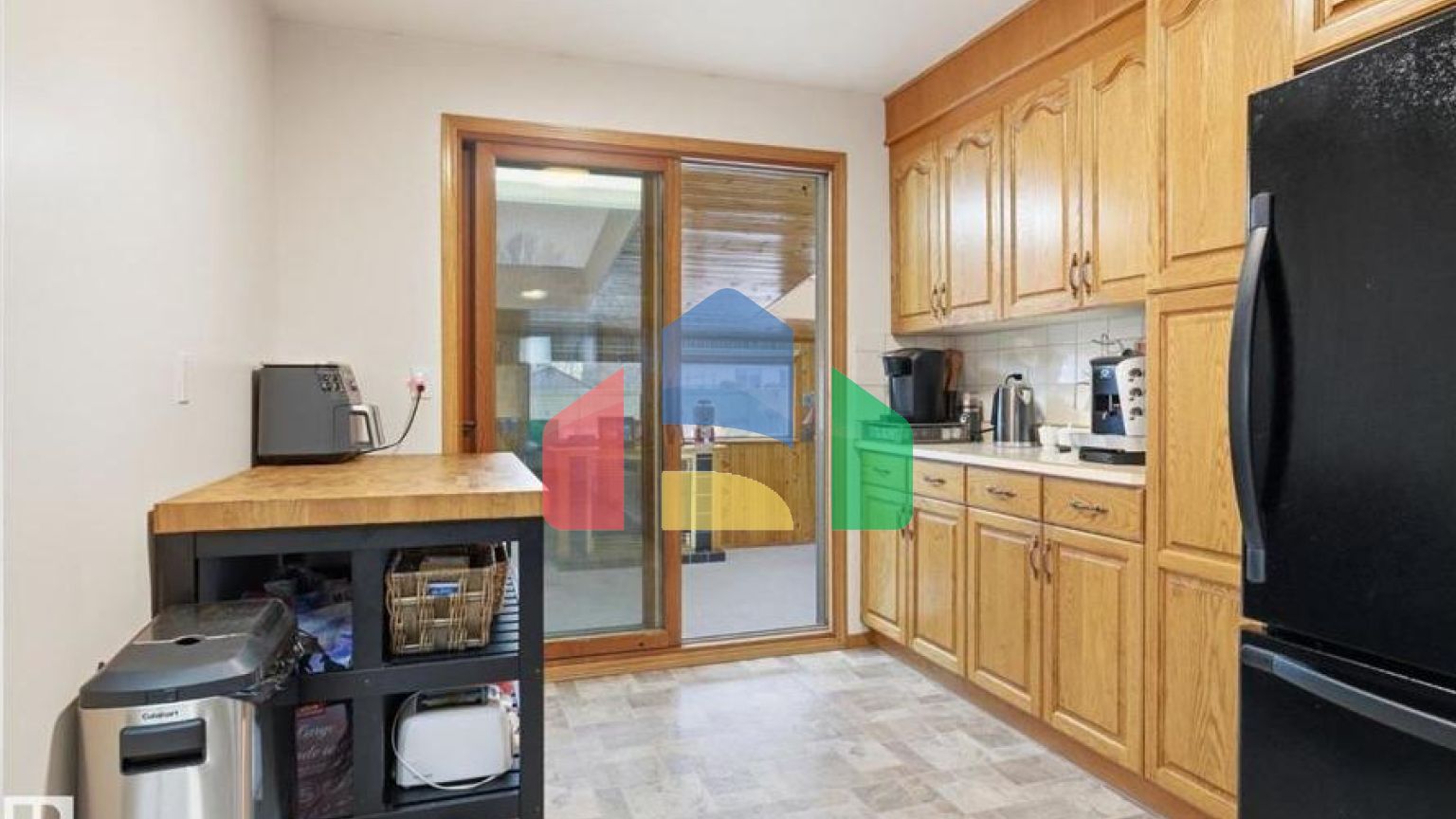 Residential - Single Family Home - Edmonton, Canada - Canada