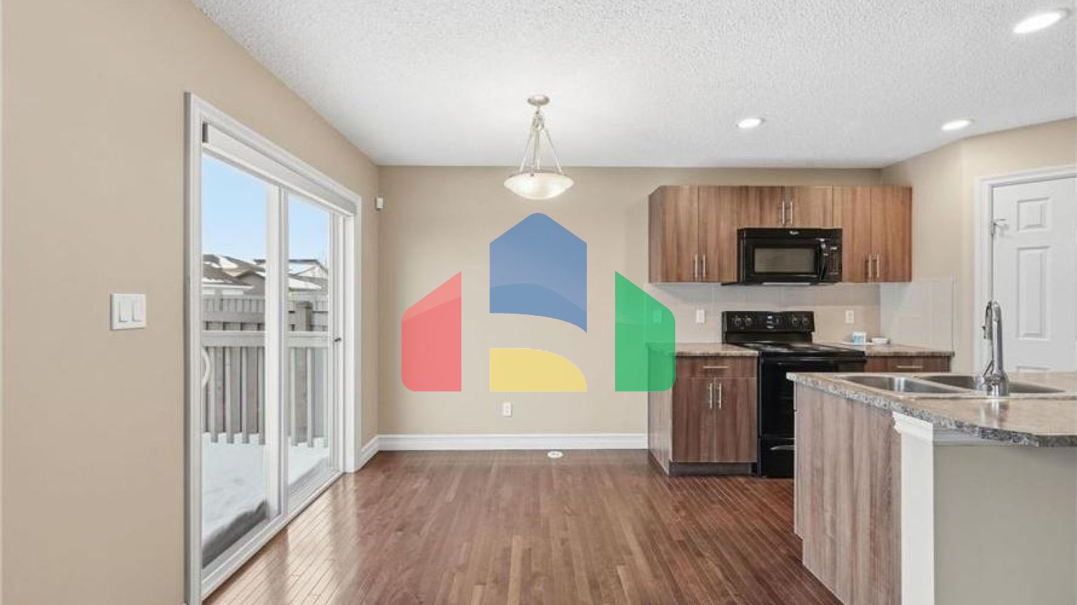 Residential - Single Family Home - Edmonton, Canada - Canada