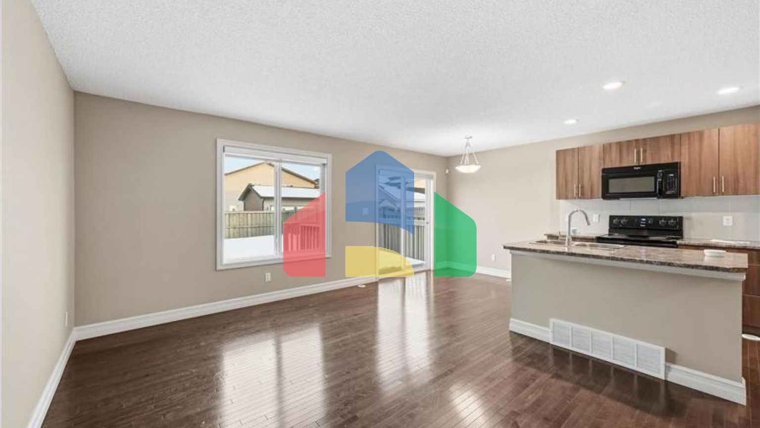 Residential - Single Family Home - Edmonton, Canada - Canada