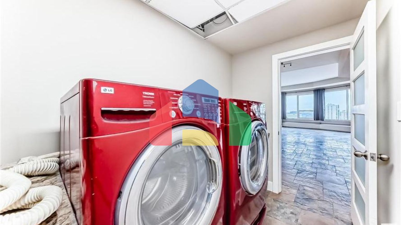 Residential - Condo/Apartment - Edmonton, Canada - Canada