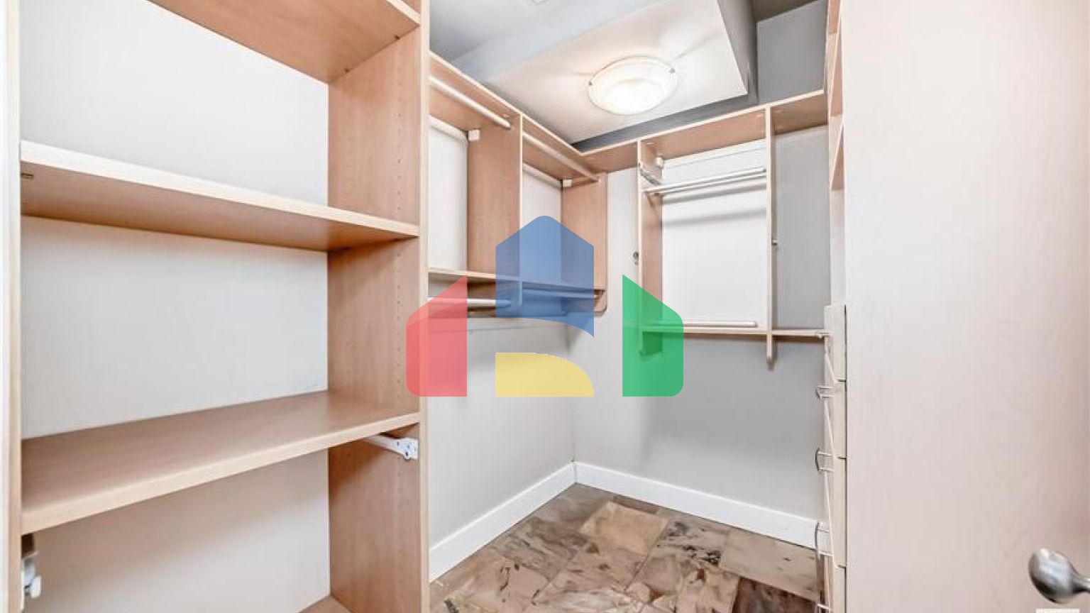 Residential - Condo/Apartment - Edmonton, Canada - Canada