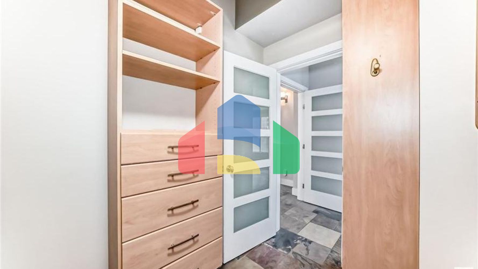 Residential - Condo/Apartment - Edmonton, Canada - Canada