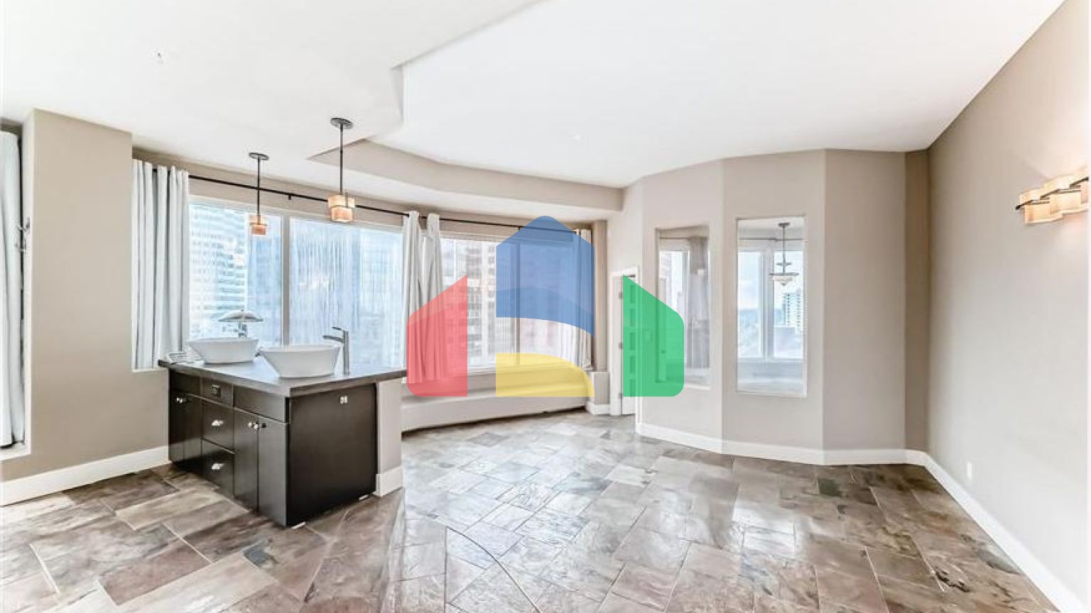 Residential - Condo/Apartment - Edmonton, Canada - Canada