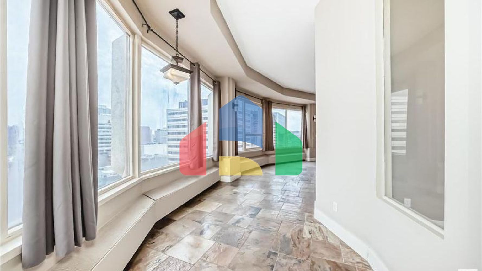 Residential - Condo/Apartment - Edmonton, Canada - Canada