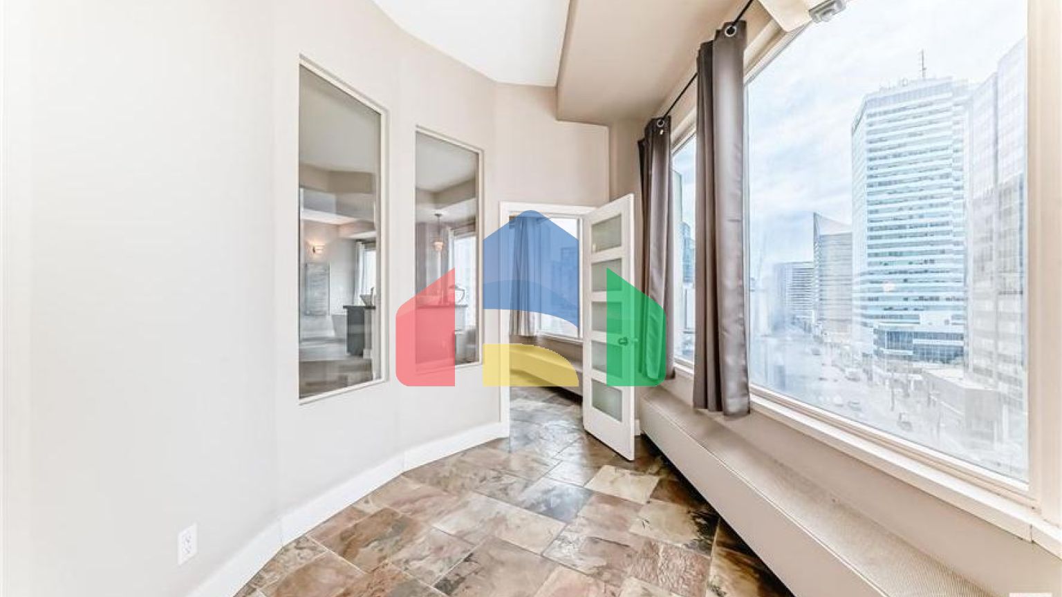 Residential - Condo/Apartment - Edmonton, Canada - Canada