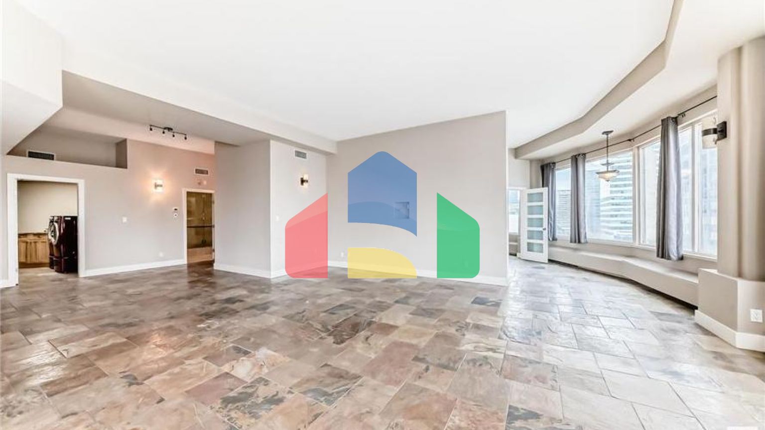 Residential - Condo/Apartment - Edmonton, Canada - Canada