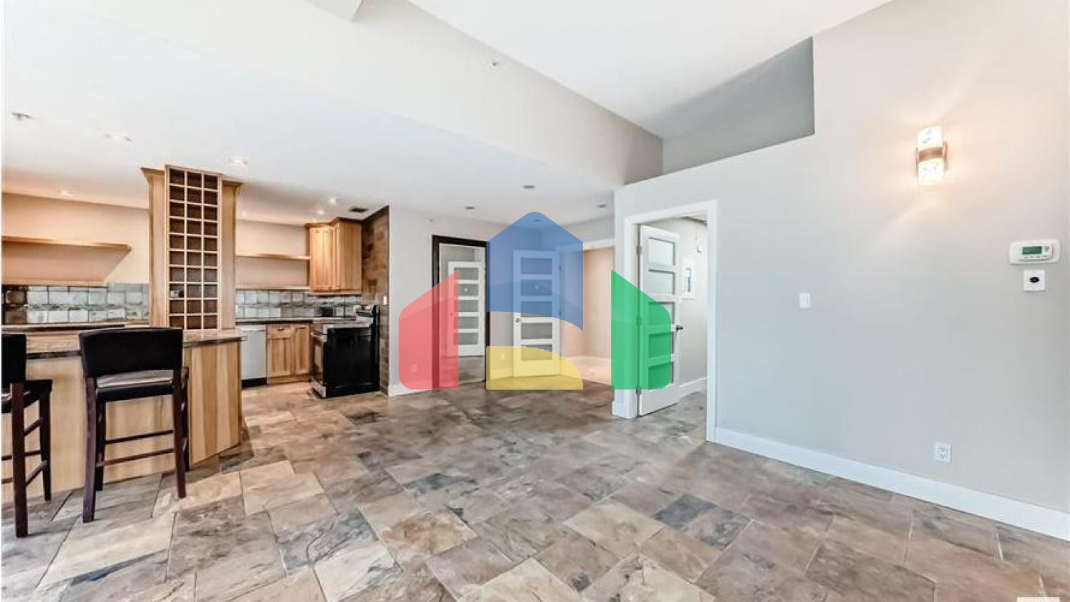 Residential - Condo/Apartment - Edmonton, Canada - Canada