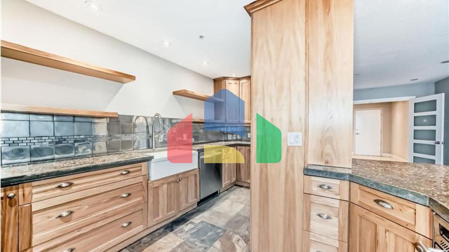 Residential - Condo/Apartment - Edmonton, Canada - Canada